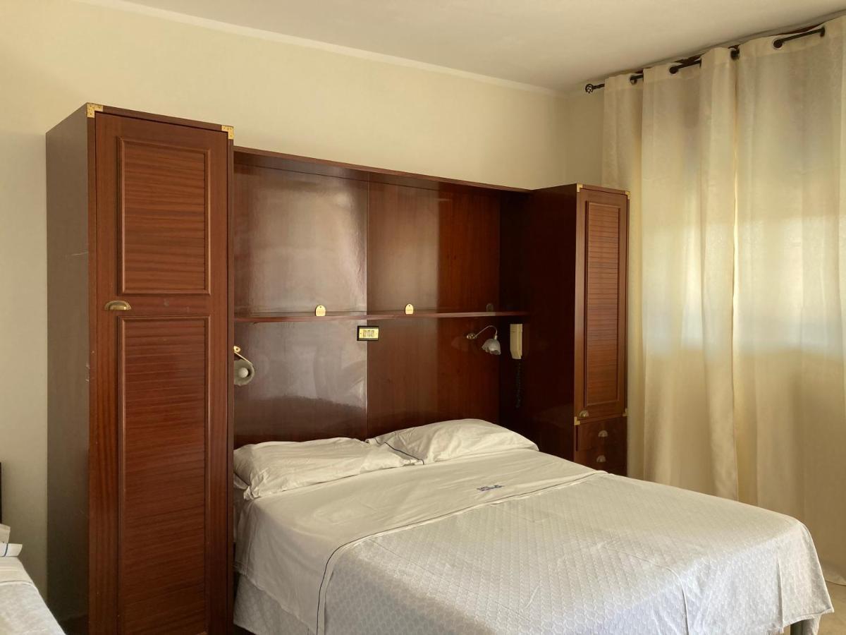 Hotel Sabbia D'Argento Giugliano In Campania Zewnętrze zdjęcie